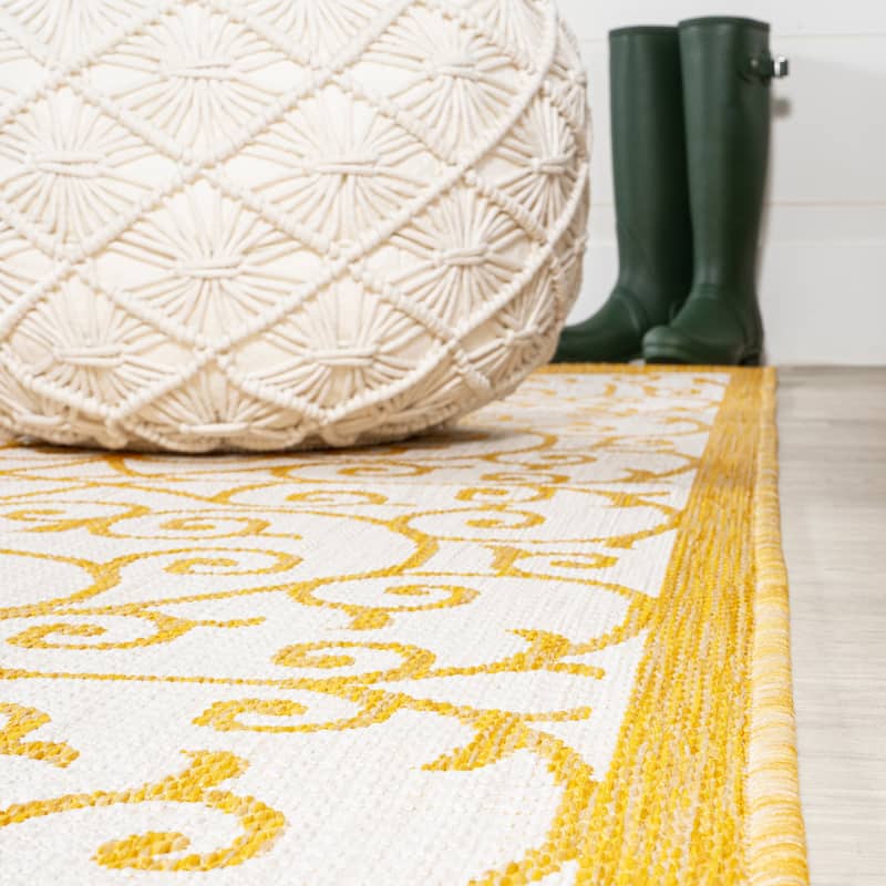 JONATHAN Y Ourika Textured Weave Indoor/Outdoor Area Rug - 5' Square - Cream/Yellow