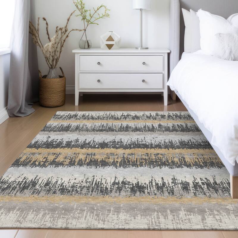 Machine Washable Indoor/ Outdoor Abstract Ombre Chantille Rug