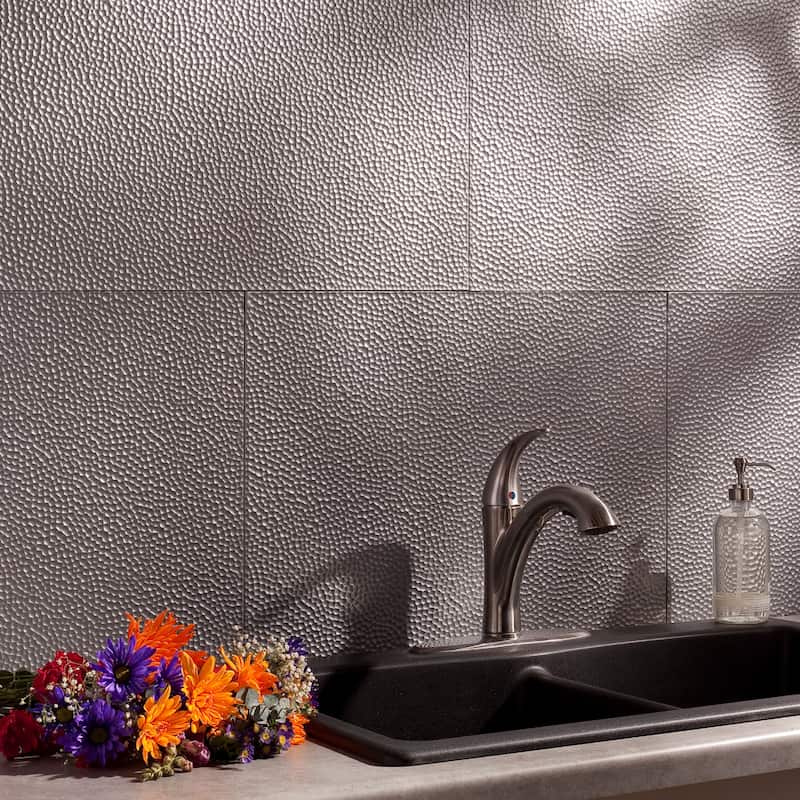 FASÄDE Hammered Decorative Vinyl Backsplash Panel