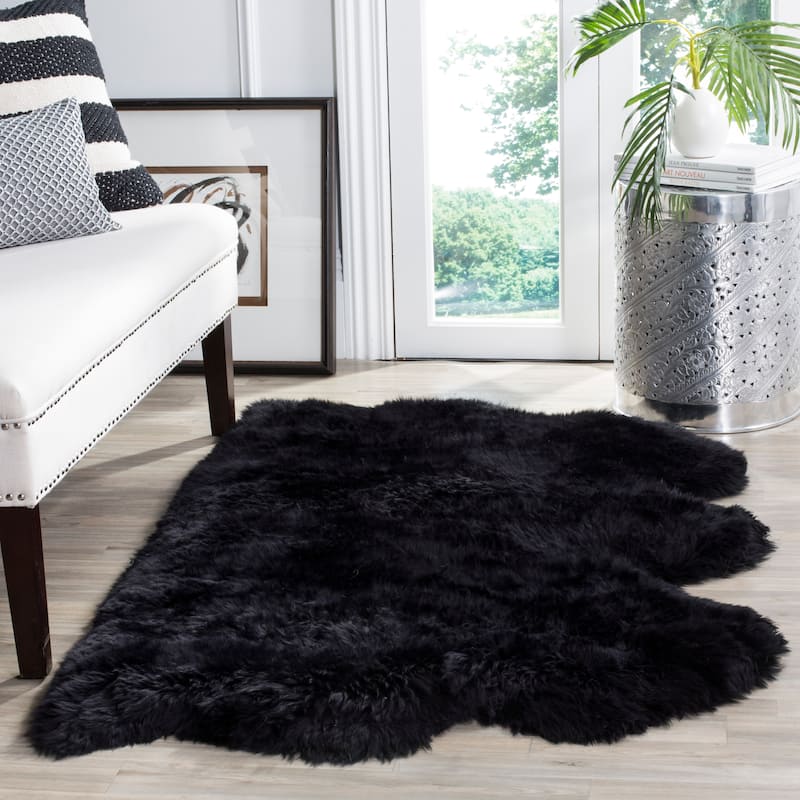 SAFAVIEH Handmade Natural Sheepskin Leanca 3.4-inch Thick Rug - 3' x 5' - Midnight Black