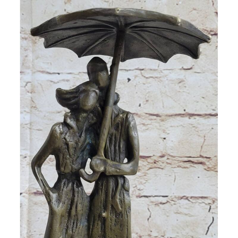 Signed Original Aldo Vitaleh Two Lovers In Rain Bronze Sculpture Statue Figurine