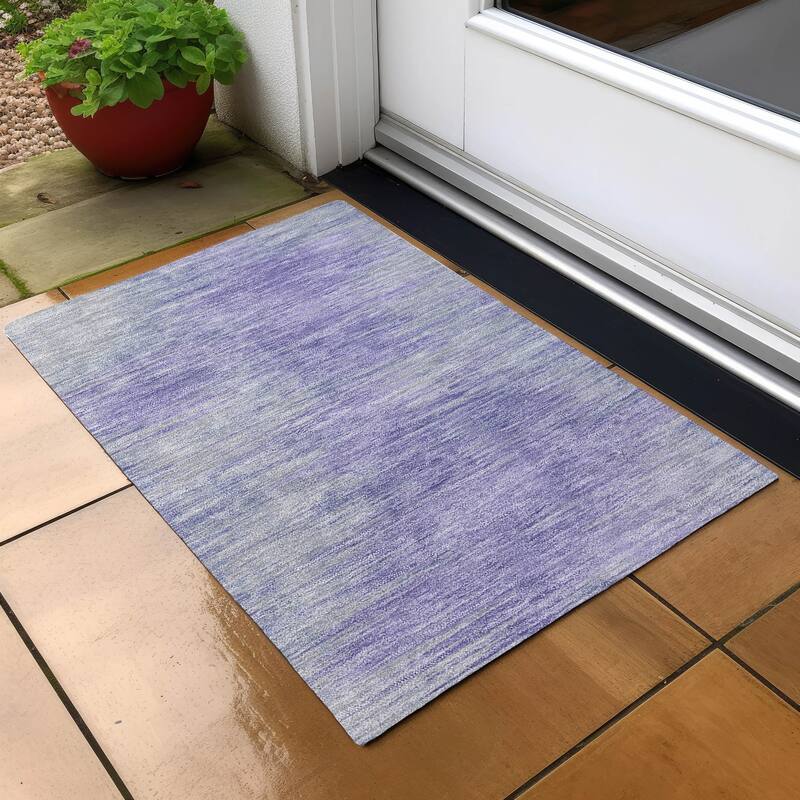 Machine Washable Indoor/ Outdoor Chantille Solid Ombre Rug - 1'8" x 2'6" - Plum