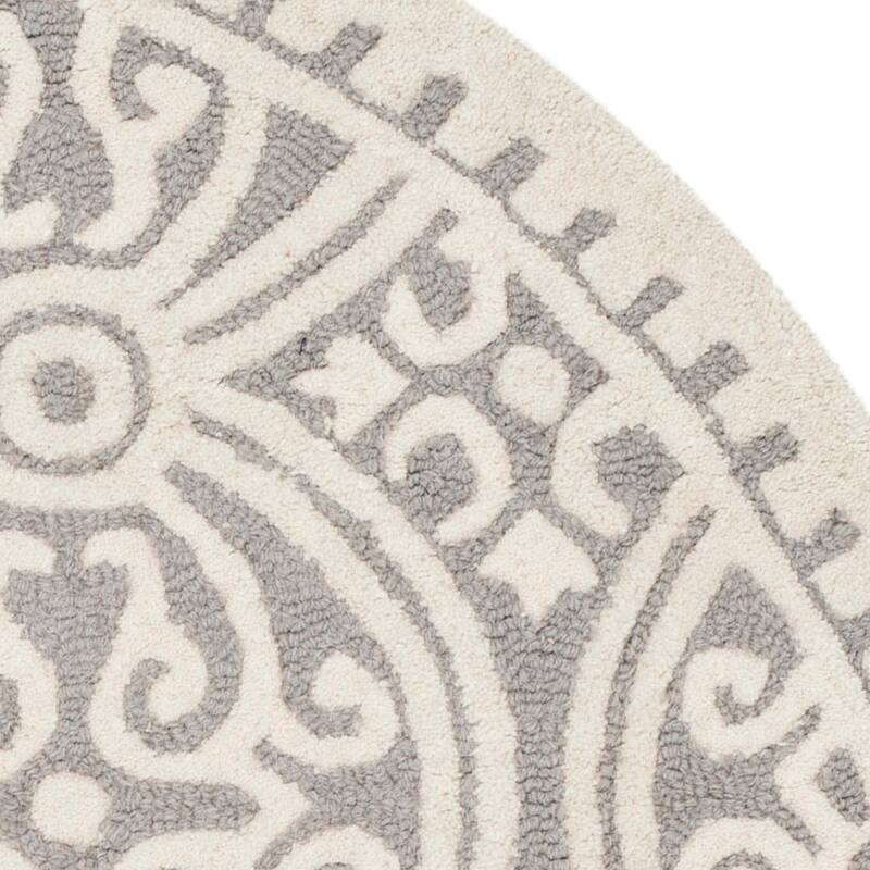 SAFAVIEH Handmade Cambridge Myrtis Moroccan Wool Rug