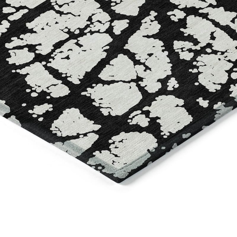 Machine Washable Indoor/ Outdoor Abstract Contemporary Chantille Rug