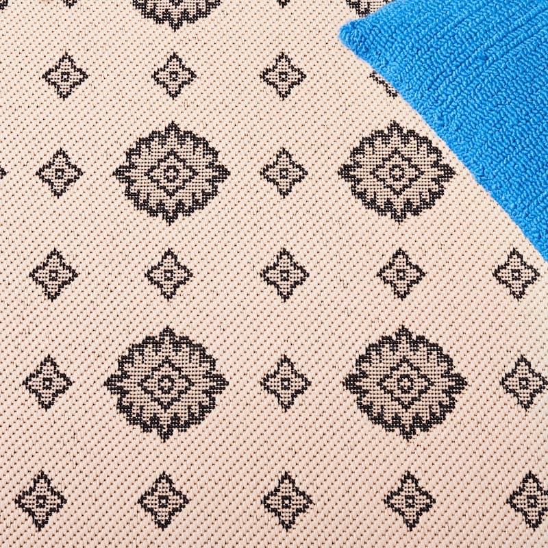SAFAVIEH Courtyard Steve Indoor/ Outdoor Waterproof Patio Backyard Rug
