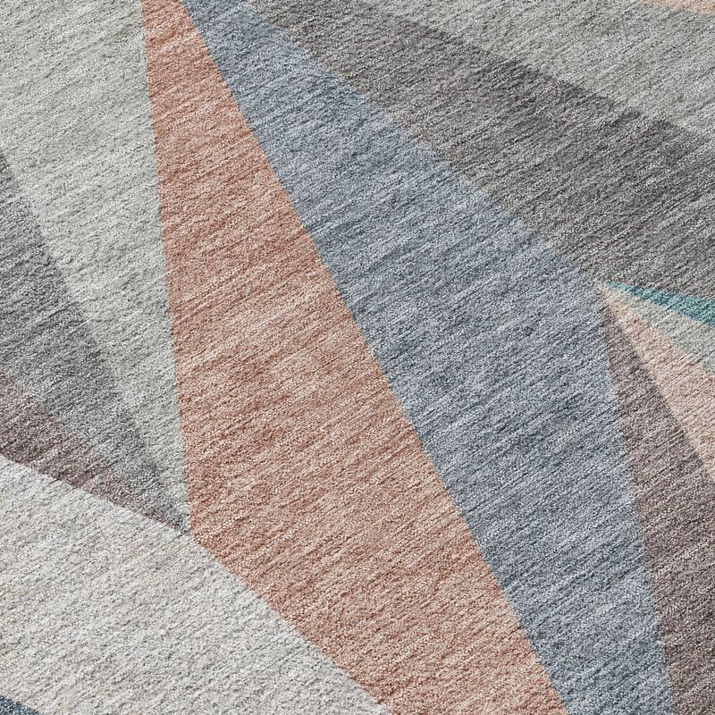 Machine Washable Indoor/ Outdoor Modern Chevron Chantille Rug