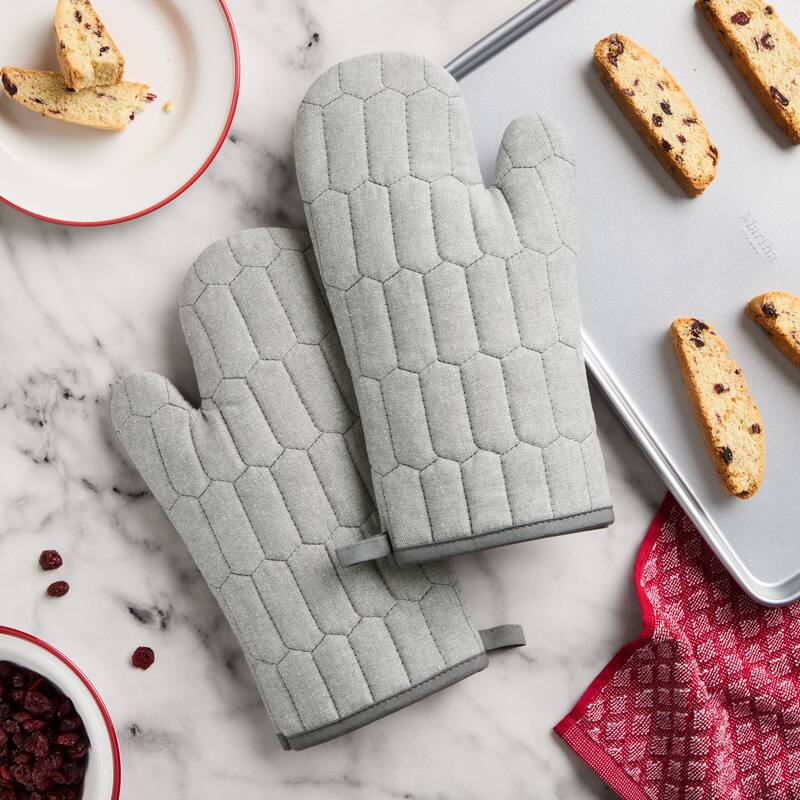 MARTHA STEWART Honeycomb Quilted Chambray Oven Mitt 2-Pack Set - 7"x13"