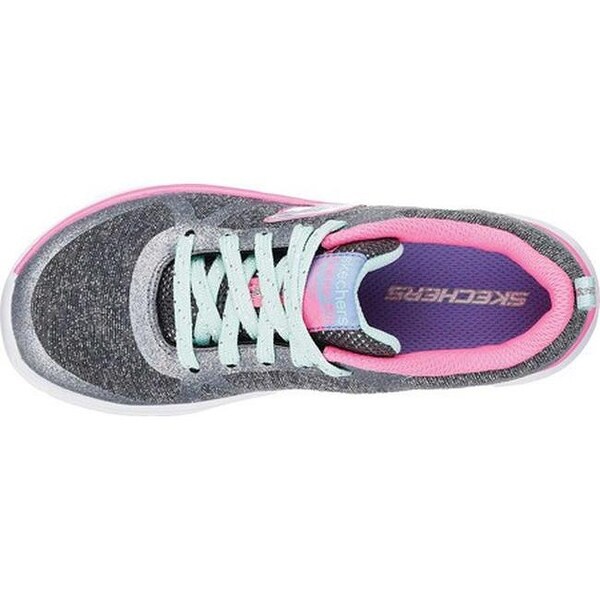 skechers low key trainers