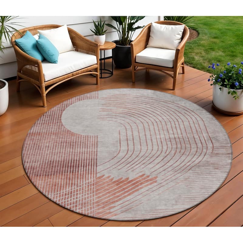 HomeRoots Geometric Transitional Rectangle Outdoor Rug - 8' Round