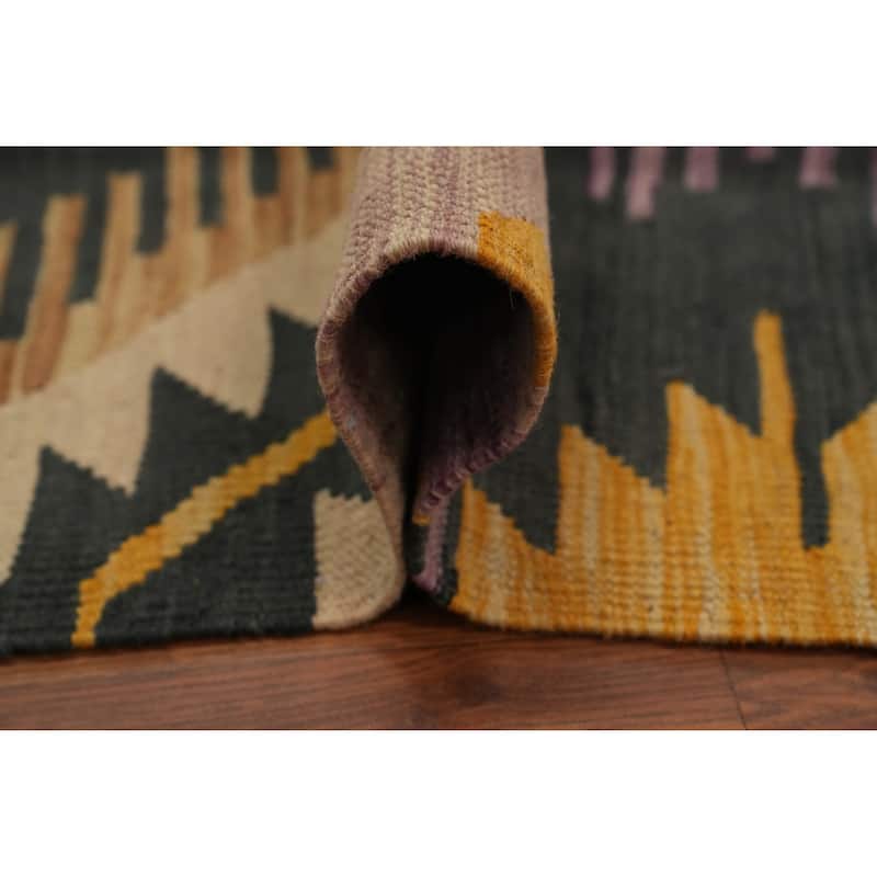 Hand Woven Southwestern Wool Multi-Colored Geometric Area Rug - 7' 0'' X 4' 9''