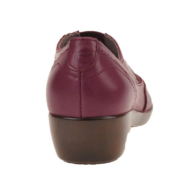 easy spirit women's slip ons