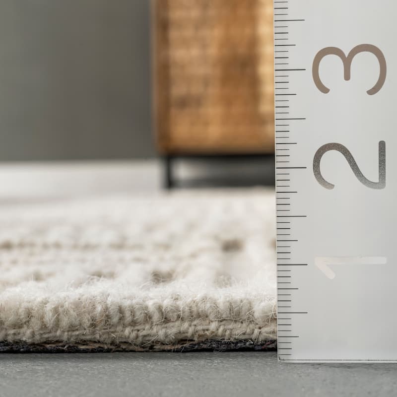 Nuloom Mallory Hand Hooked Wool Geometric High Low Textured Area Rug