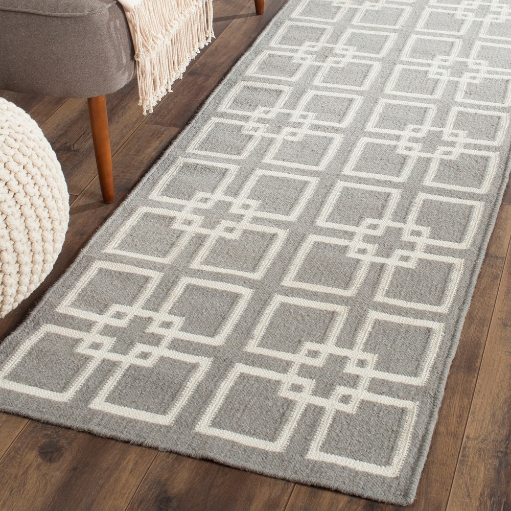 Martha Stewart by SAFAVIEH Square Dance Wool/ Banana Silk Rug