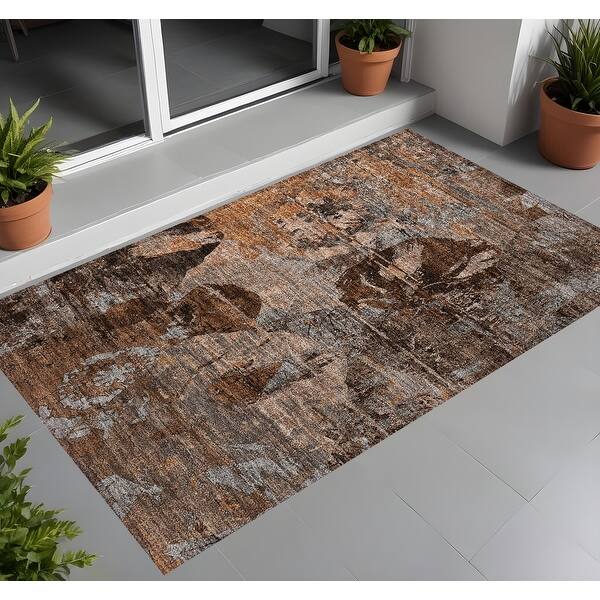 3' X 4' Gray And Ivory Floral Indoor Outdoor Area Rug 3' X 4' Gray And Ivory Floral Indoor Outdoor Area Rug