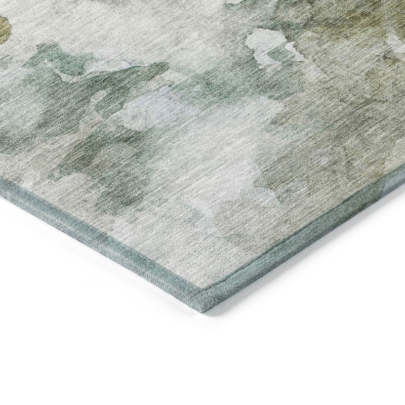 Machine Washable Indoor/ Outdoor Modern Owl Chantille Rug