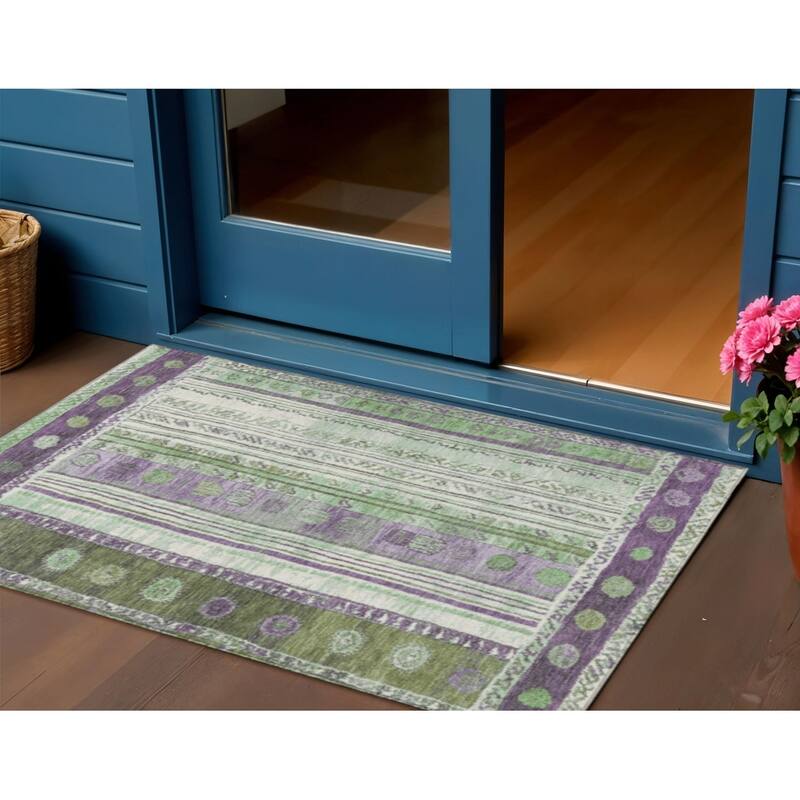 HomeRoots Striped Transitional Rectangle Outdoor Rug - 3' x 5'