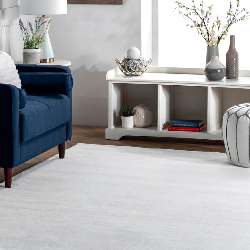 Nuloom Layne Soft Silky Faux Rabbit Fur Area Rug