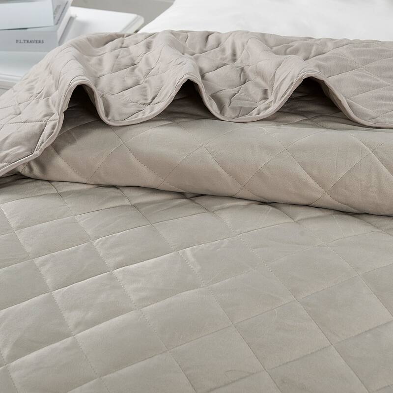 Serenta Velvet Quilts 5 Piece Ultra Soft Floor Touching Bedspread Set