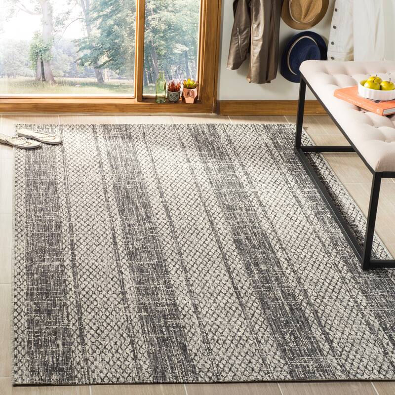 SAFAVIEH Courtyard Marei Stripe Indoor/ Outdoor Waterproof Patio Backyard Rug