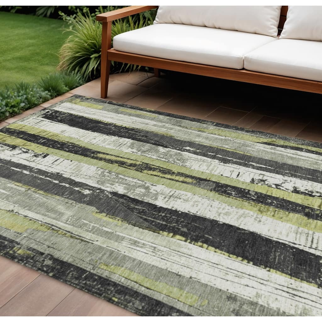 HomeRoots Striped Transitional Rectangle Outdoor Rug