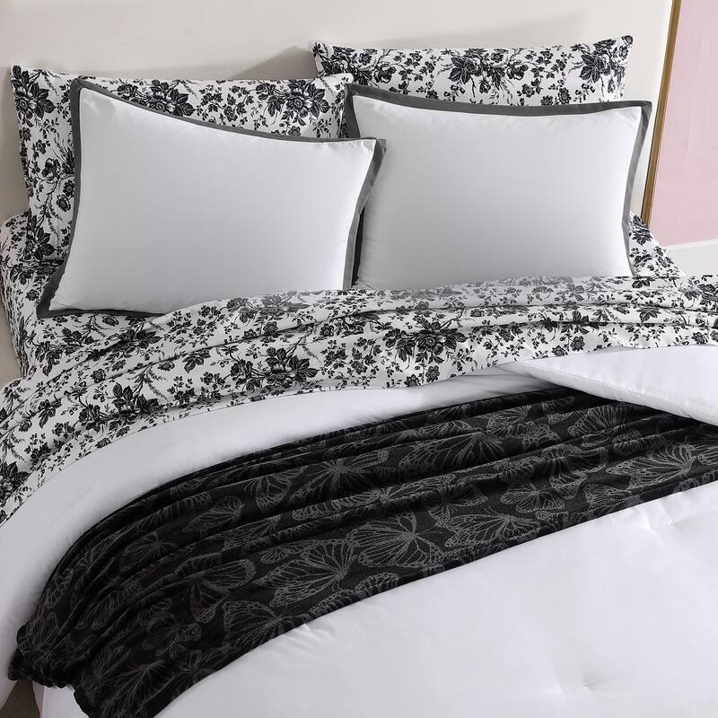 Betsey Johnson Signature Hotel Solid Comforter Bonus Set