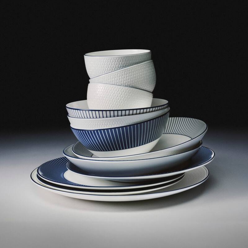 Wedgwood Gio Blue Plate 9.3in, Pinstripe White