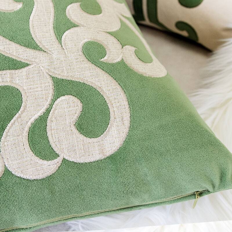 Vintage Vine Throw Pillow Set of 2, 20"x20" Polyester Velvet Cushion Covers with Hidden Zipper