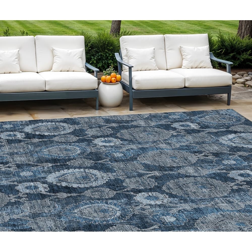 HomeRoots Damask Transitional Rectangle Outdoor Rug