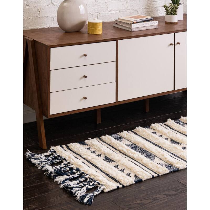 Contemporary Izhobert Collection Area Rug