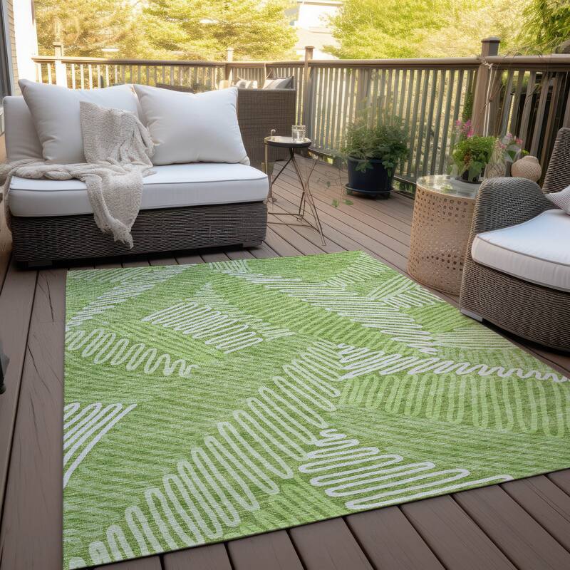 Machine Washable Indoor/ Outdoor Chantille Contemporary Squiggles Rug