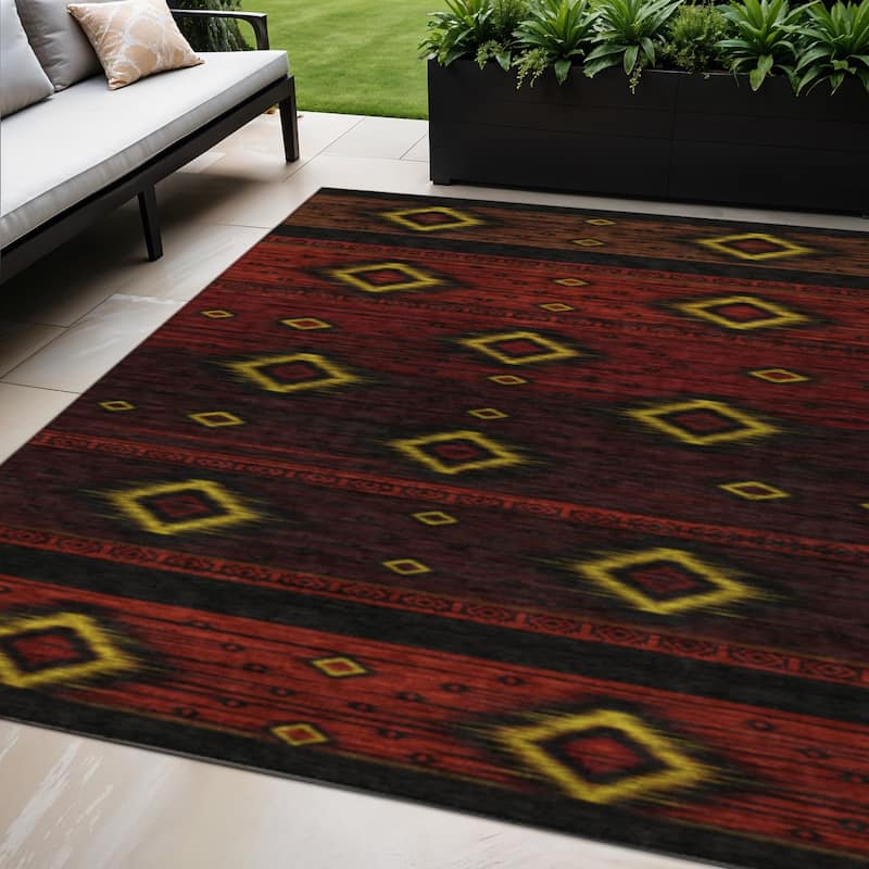 HomeRoots Tribal Transitional Rectangle Outdoor Rug - 5' X 8'