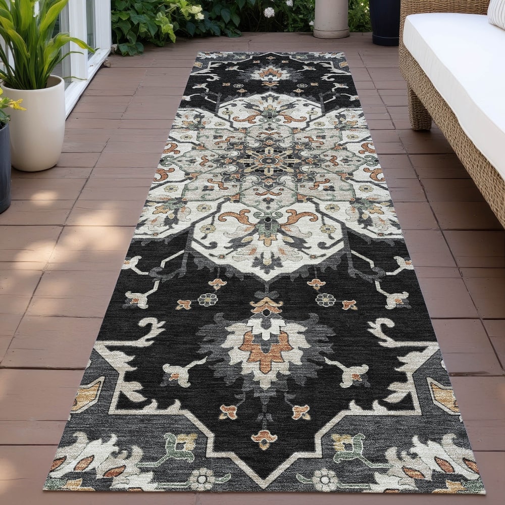 Machine Washable Indoor/Outdoor Traditional Heriz Chantille Rug