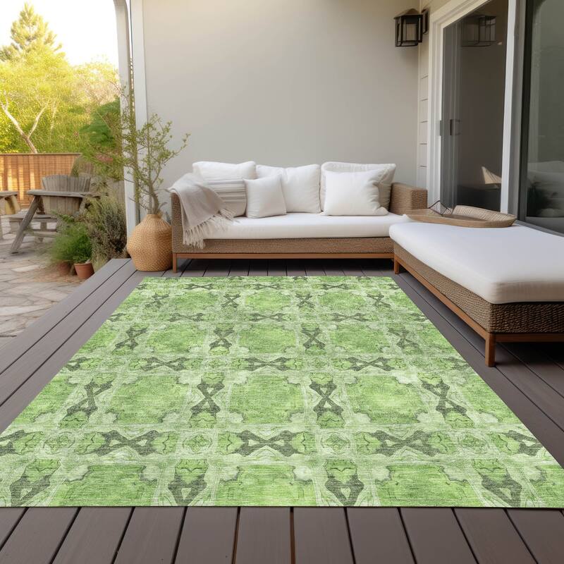 Machine Washable Indoor/ Outdoor Boho Medallions Chantille Rug