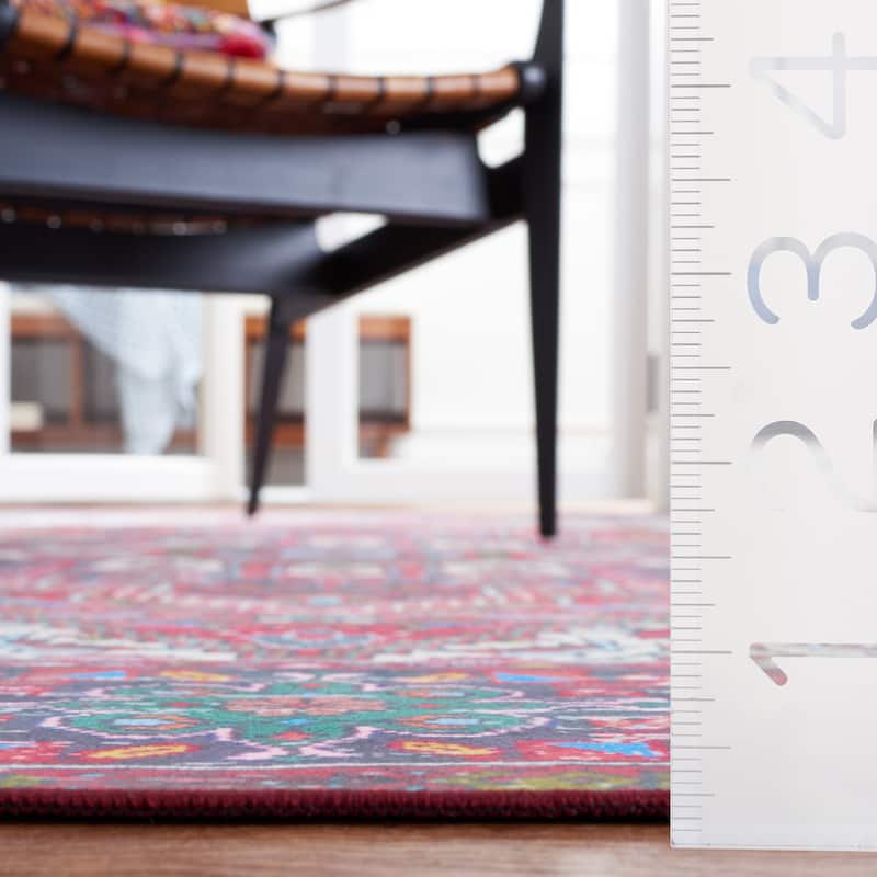 SAFAVIEH Tucson Machine Washable Slip Resistant Heide Oriental Rug