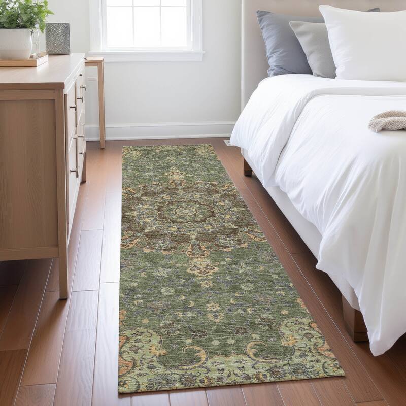 Machine Washable Indoor/ Outdoor Traditional Awaka Chantille Rug