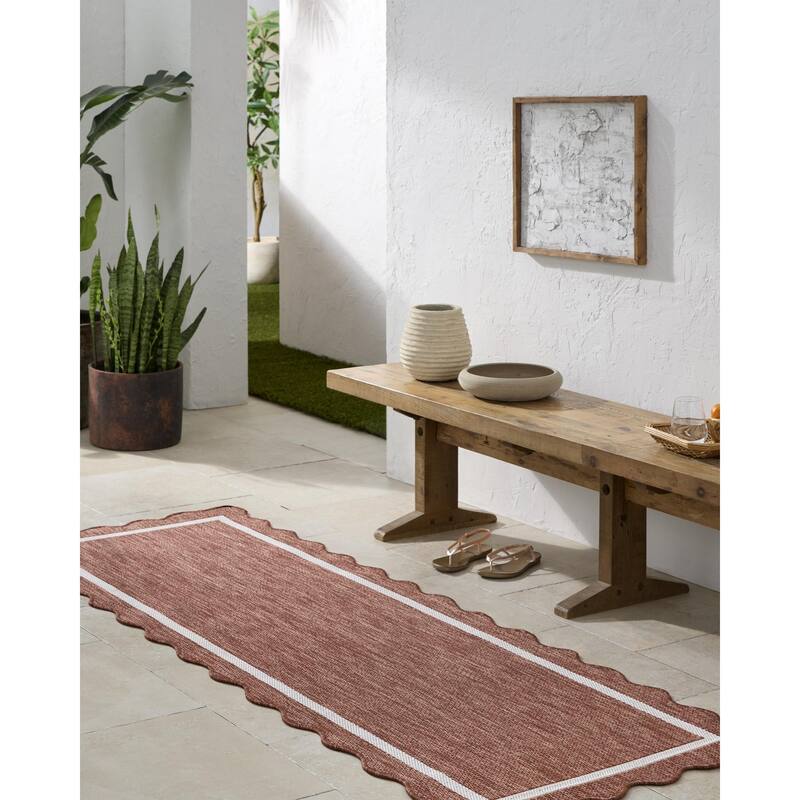 Livabliss Miami Beach Traditional Indoor / Outdoor Area Rug
