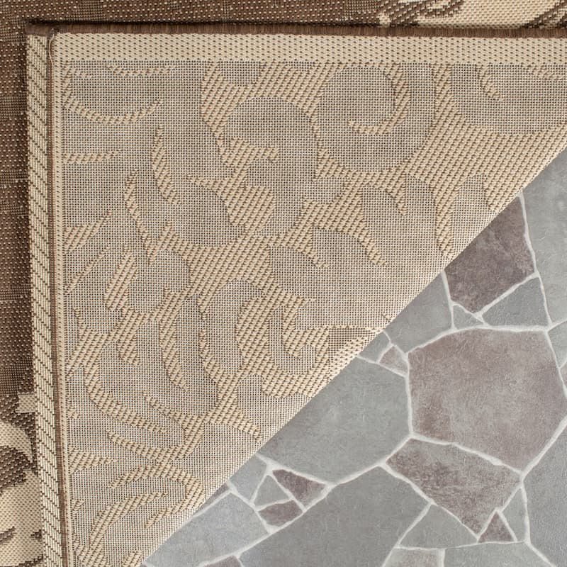 SAFAVIEH, Courtyard Foelke Indoor/ Outdoor Patio Backyard Rug