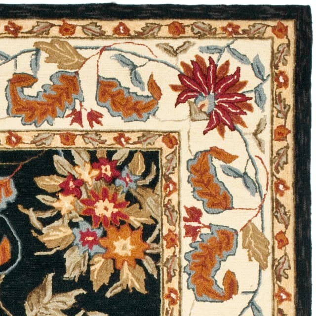 SAFAVIEH Handmade Chelsea Ashlyn French Country Floral Wool Rug - 6' Square - Black
