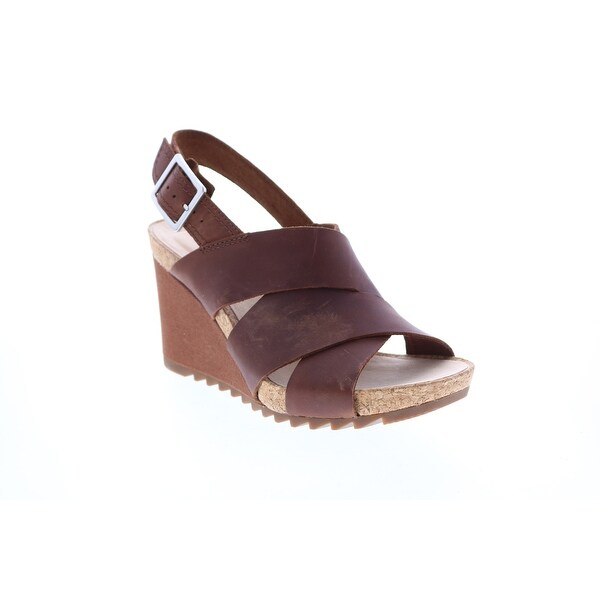 clarks tan wedges
