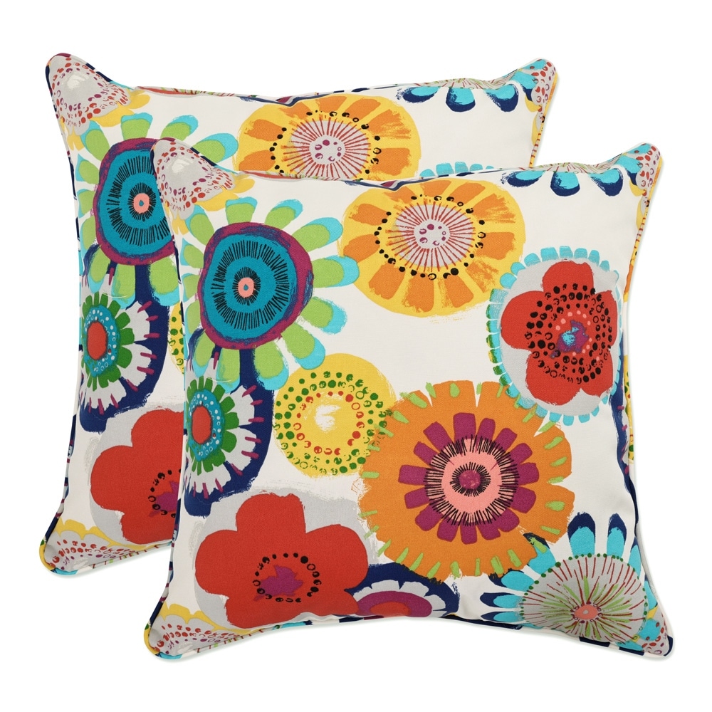 Outdoor store throw pillows