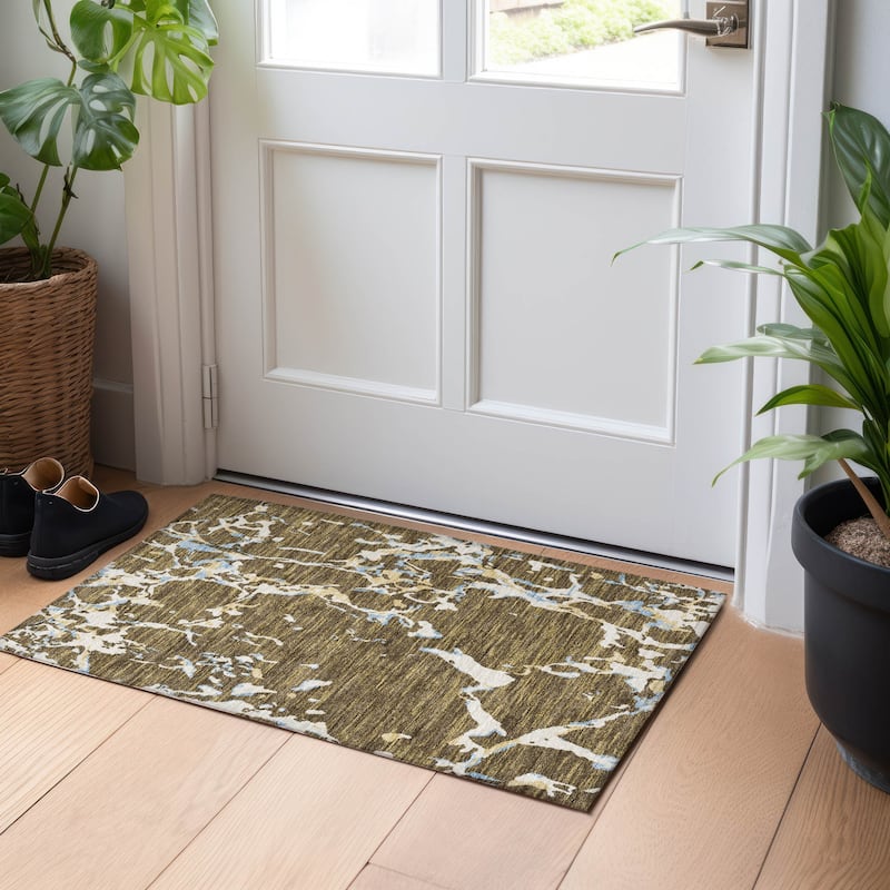 Machine Washable Indoor/ Outdoor Abstract Camo Chantille Rug - Coffee - 1'8" x 2'6"