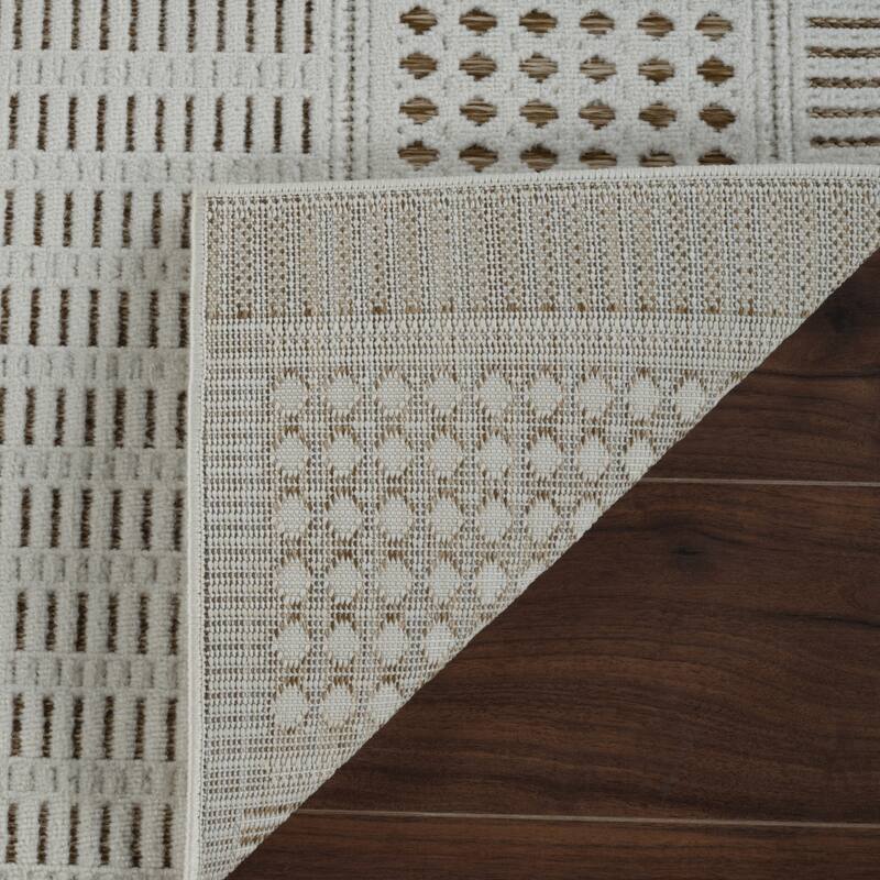 Bave Stylish Geometric Weather Resistant Current & Stylish Outdoor Rug