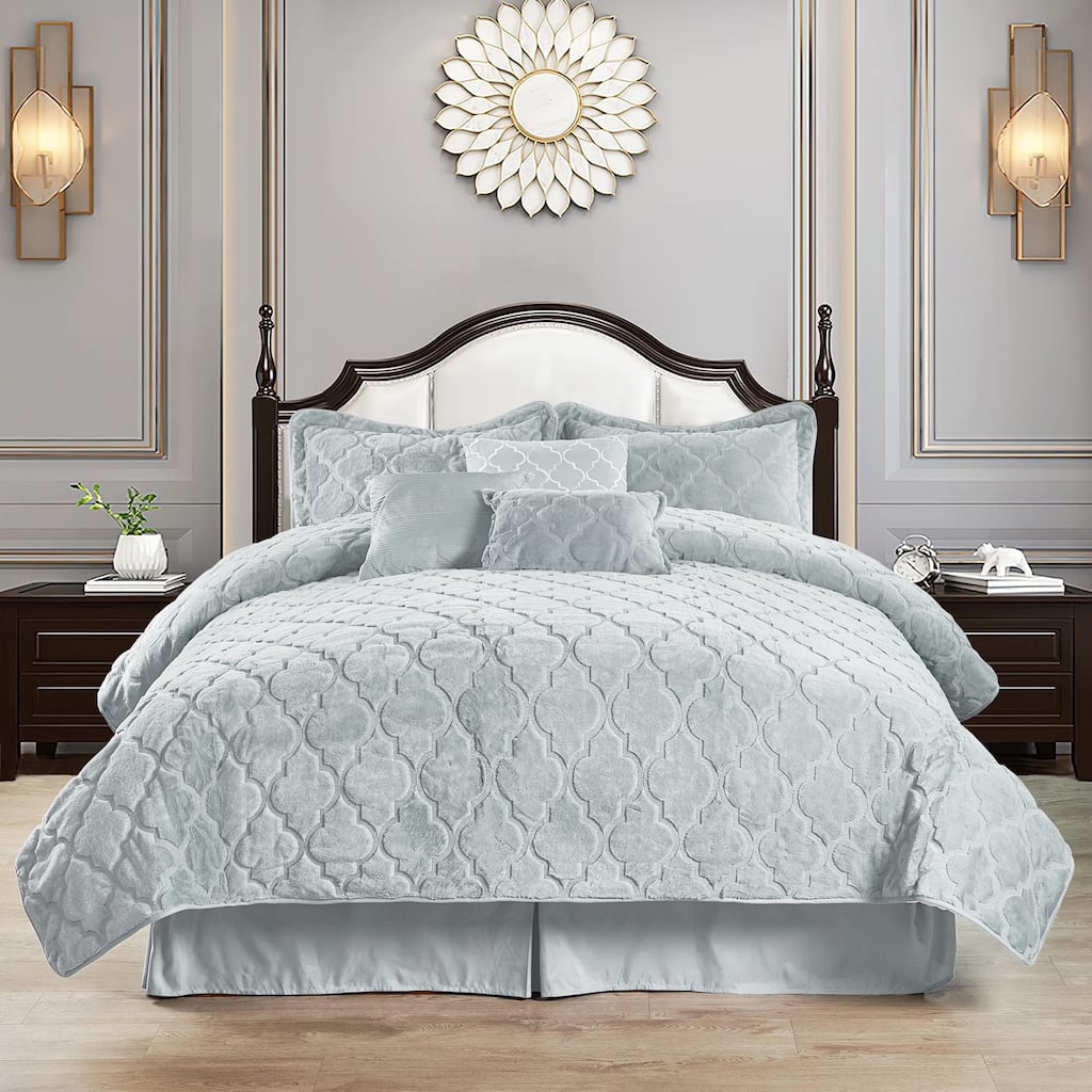 FauxFur Moroccan Design 7-piece Embroidered Quilt Set