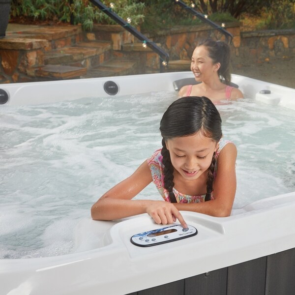Lifesmart Carino 6-Person 96-Jet 230v Acrylic Hot Tub with