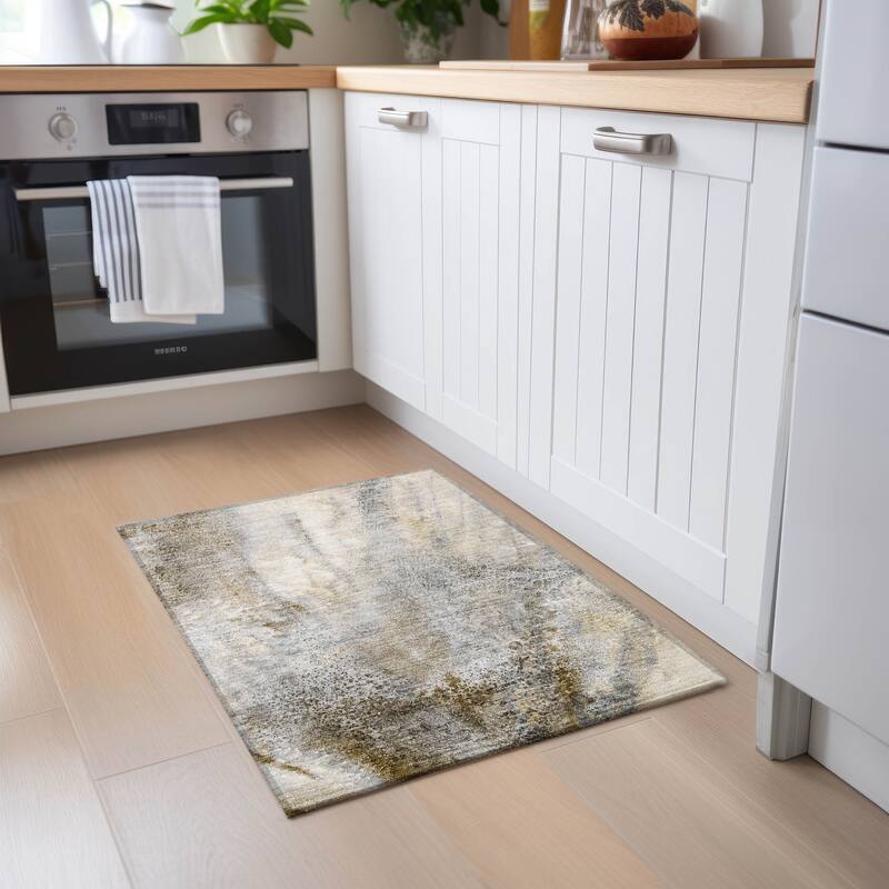Machine Washable Indoor/ Outdoor Abstract Watercolor Chantille Rug - Beige - 1'8" x 2'6"