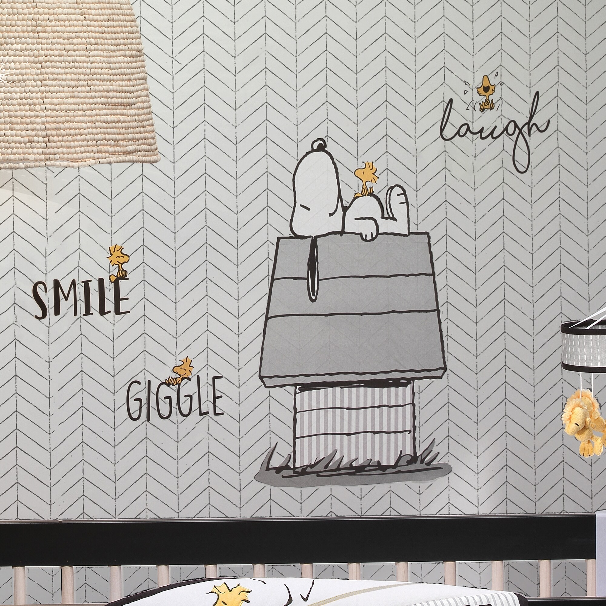 Lambs-&-Ivy-Classic-Snoopy-