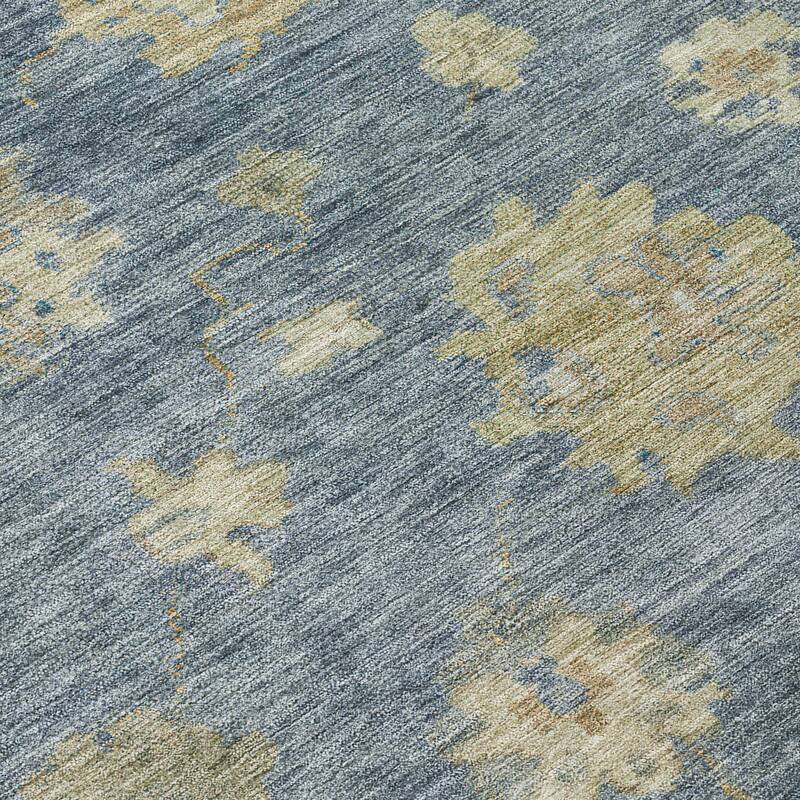 Machine Washable Indoor/ Outdoor Casual Traditional Chantille Rug