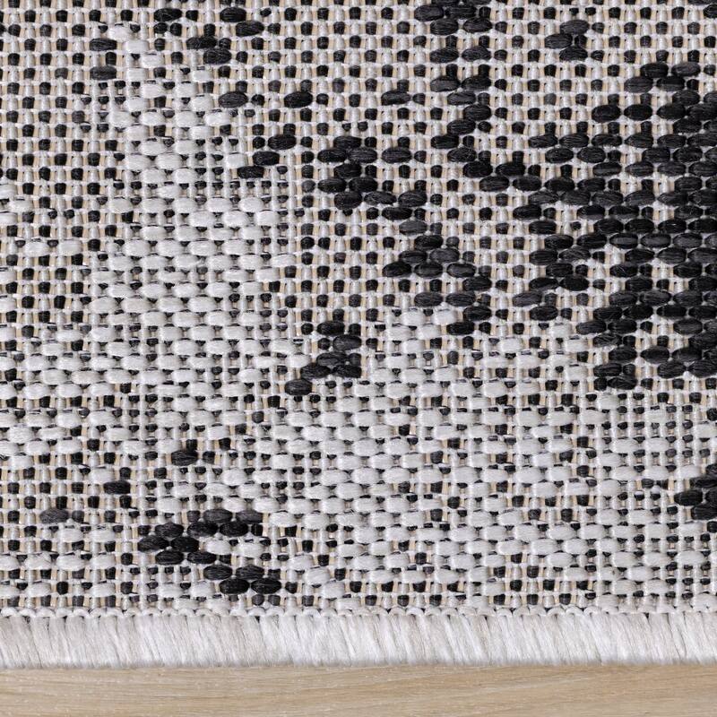 Jackson Collection - Grey/ Black Distressed Damask Indoor/Outdoor Rug