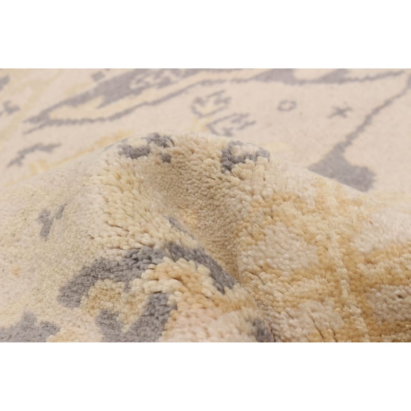 ECARPETGALLERY Hand-knotted Royal Oushak Light Khaki Wool Rug - 5'10 x 5'10