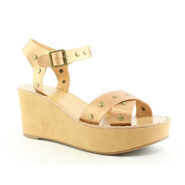 Chinese Laundry Womens Ozzie Burnished Gold Sandals Size 10. Opens flyout.